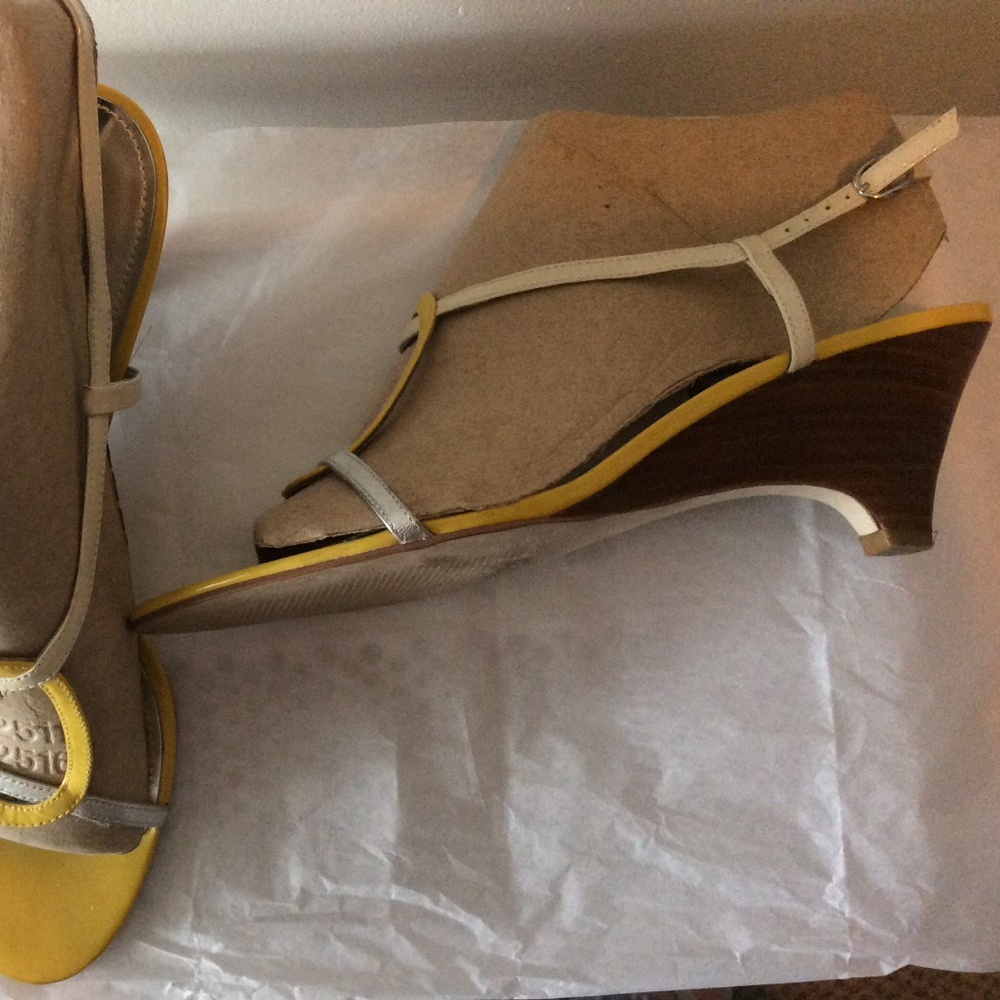 - Marc Fisher sandal/heels cream, silver, yellow patent leather - Picture 2 of 7